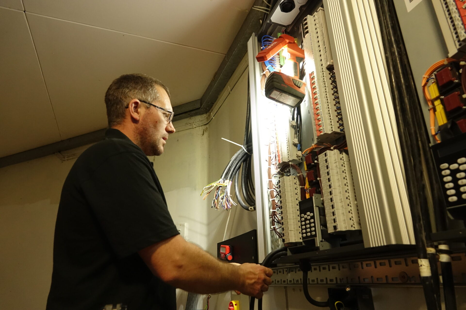 AV Service - Spotlight Sound