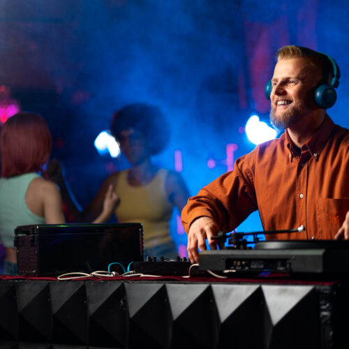 Hire Speakers for an Event